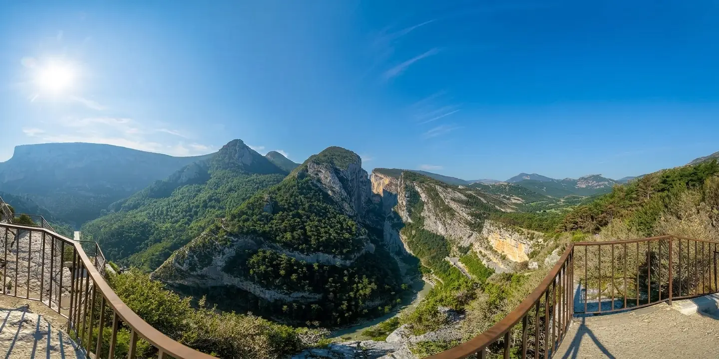 Panorama vom Point Sublime auf die Gorges du Verdon, Gemeinde Rougon